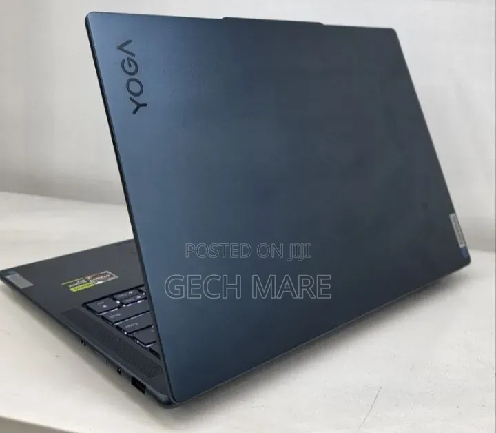 New Laptop Lenovo Yoga 330 16GB AMD Ryzen 7 SSD 512GB