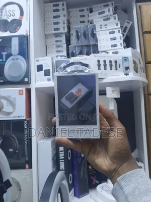 Product: Wireless Crophone ( K6 )