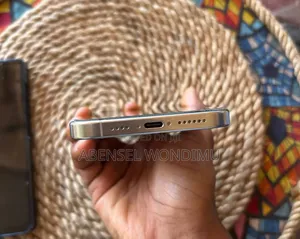 Apple iPhone 16 Pro Max 256 GB White