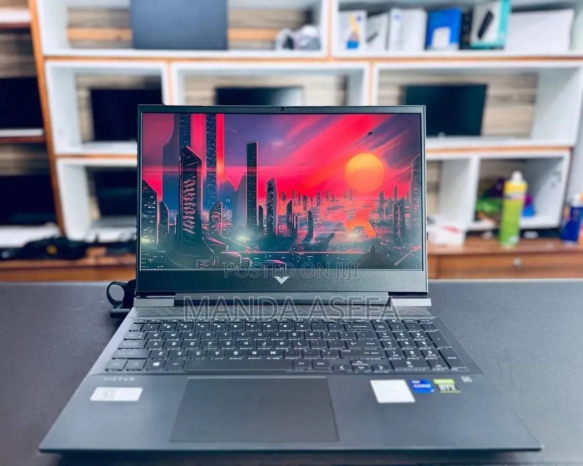New Laptop HP Victus 16 16GB Intel Core i7 SSD 512GB