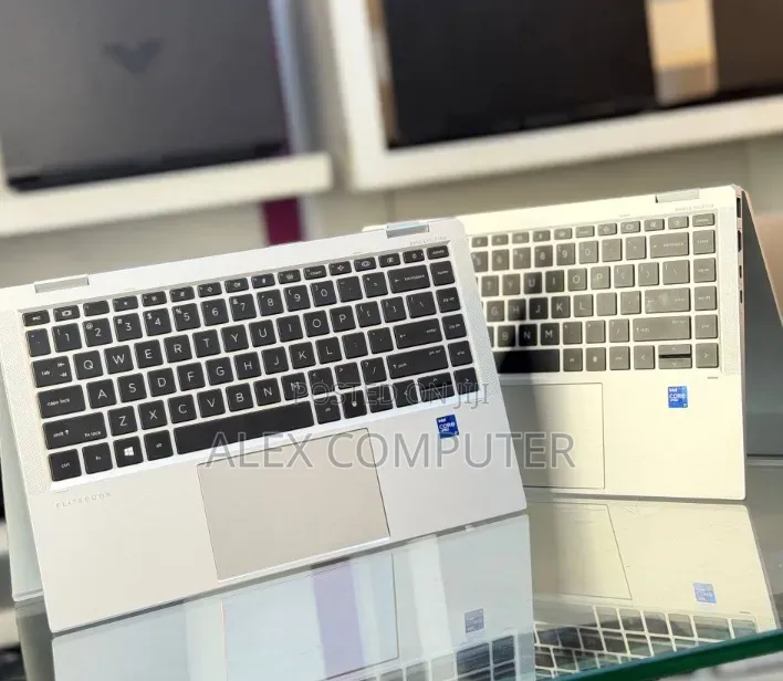 New Laptop HP EliteBook 1040 G8 16GB Intel Core i7 SSD 512GB