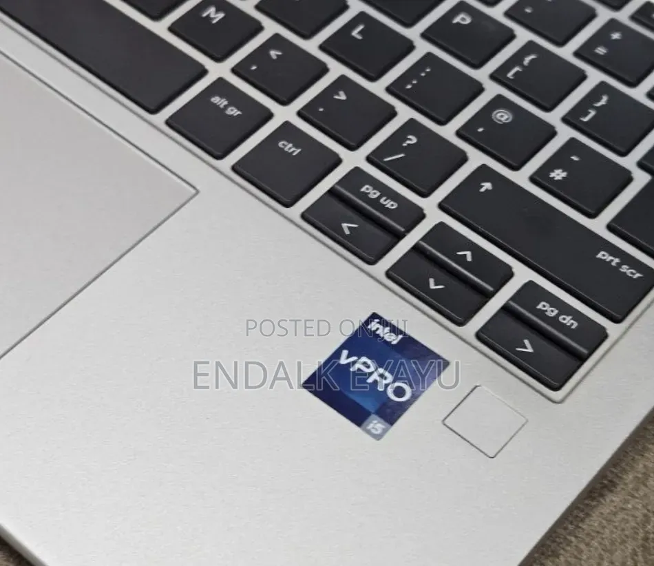 New Laptop HP EliteBook 830 G9 16GB Intel Core i5 SSD 512GB