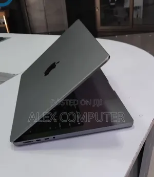 New Laptop Apple MacBook Pro 2021 M1 32GB Apple M1 Pro SSD 512GB