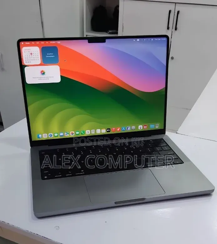 New Laptop Apple MacBook Pro 2021 M1 32GB Apple M1 Pro SSD 512GB