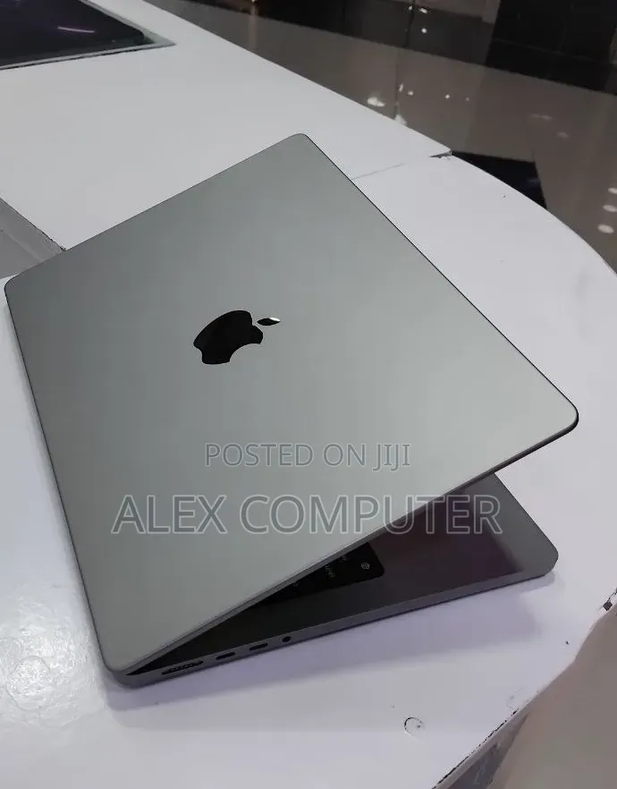New Laptop Apple MacBook Pro 2021 M1 32GB Apple M1 Pro SSD 512GB