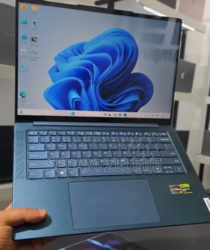 New Laptop Lenovo 16GB AMD Ryzen 7 SSD 512GB