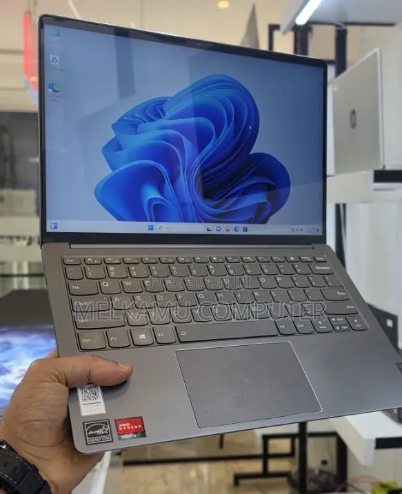 New Laptop Lenovo IdeaPad U400 16GB AMD Ryzen 7 SSD 512GB