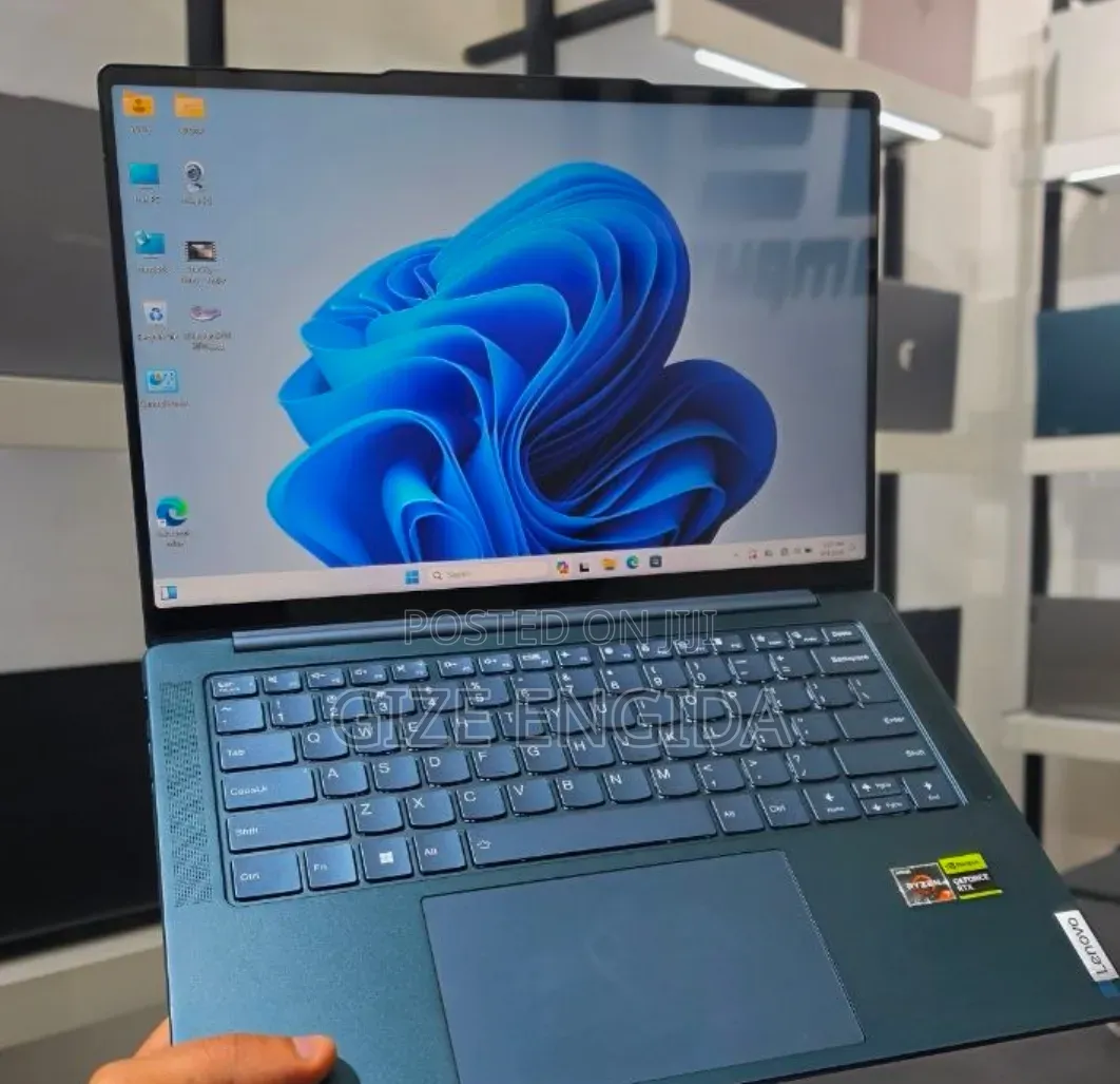 New Laptop Lenovo Yoga 7i 16GB AMD Ryzen 7 SSD 512GB