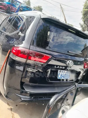 Toyota Land Cruiser 2022 Black