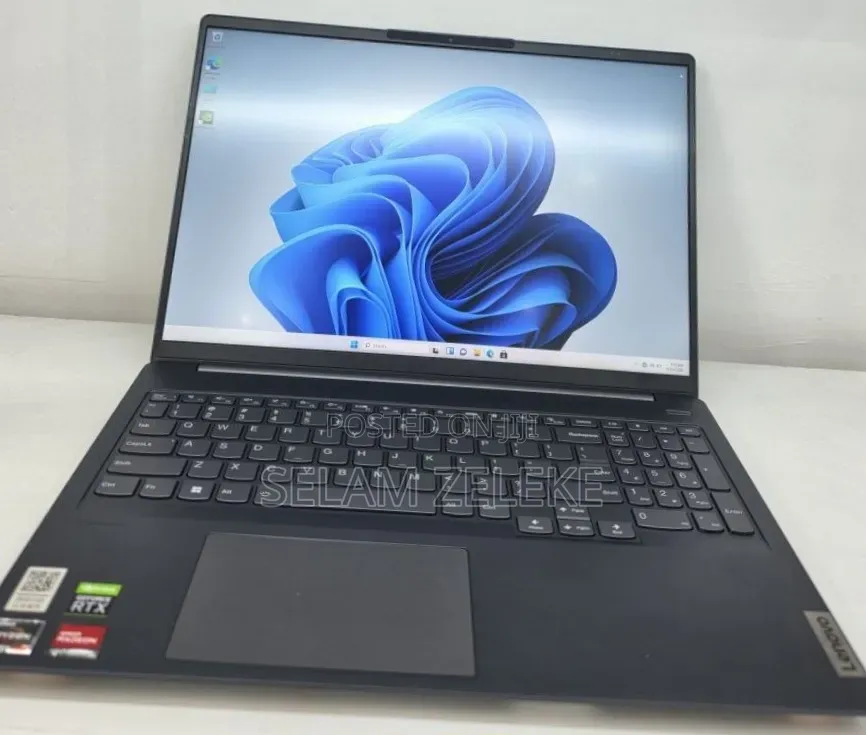 New Laptop Lenovo 16GB AMD Ryzen 7 SSD 512GB