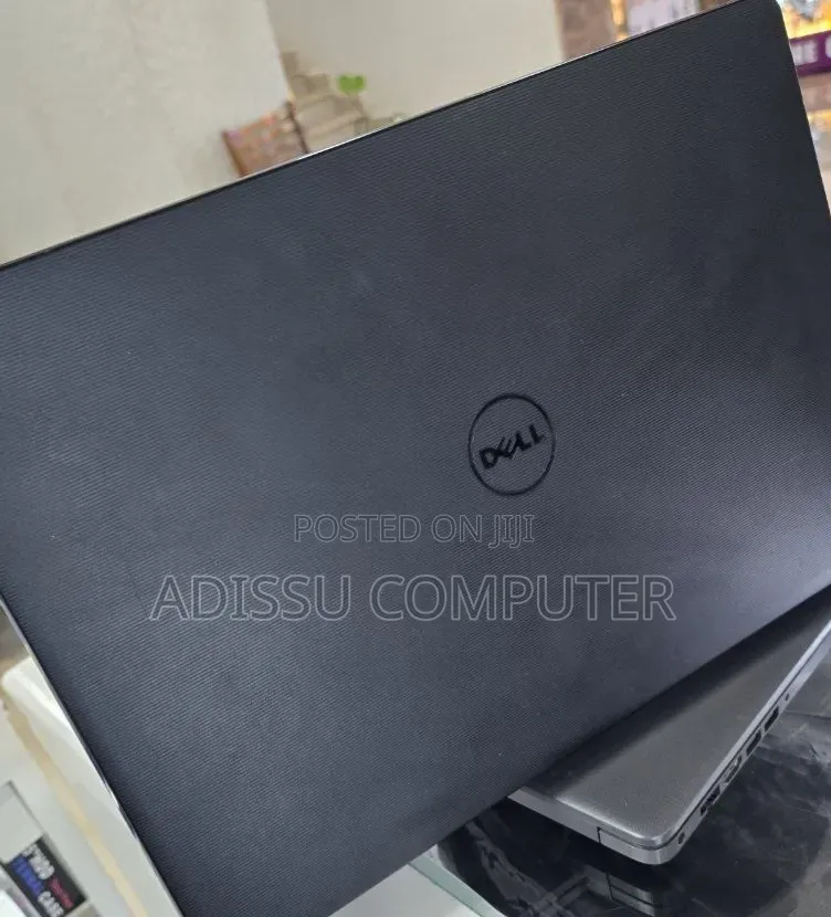 New Laptop Dell Inspiron 15 4GB Intel Core i5 SSD 1T