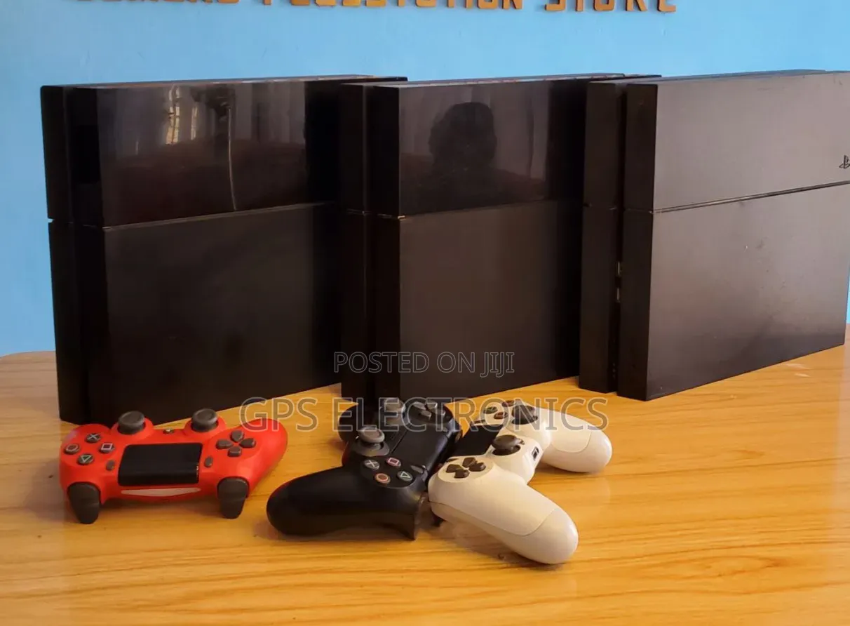 PlayStation4 FAT + 2Original Controllers – G-Ps STORE New Year Special