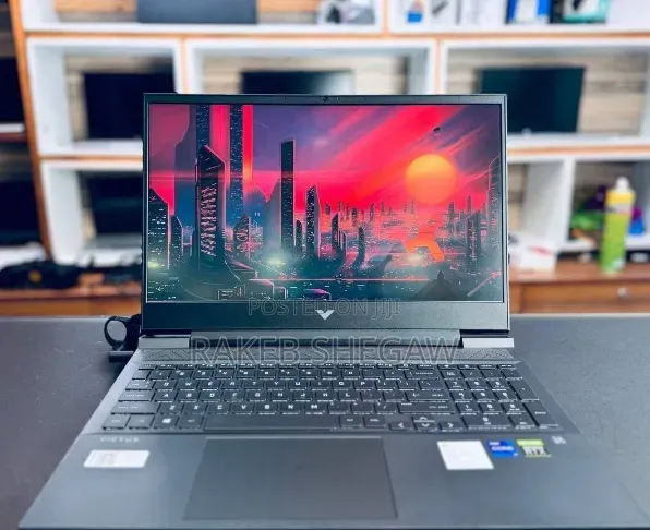 New Laptop HP Victus 15 16GB Intel Core i7 SSD 512GB