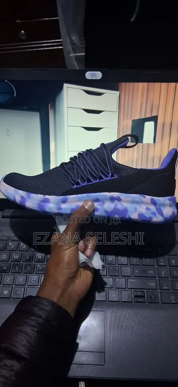 Original Adidas Lite Racer Adapt 7.0 Sneakers – Brand New With Tags