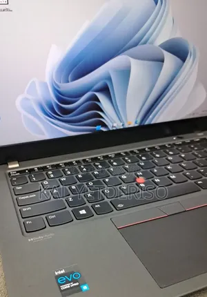 New Laptop Lenovo ThinkPad T14 16GB Intel Core i5 SSD 512GB