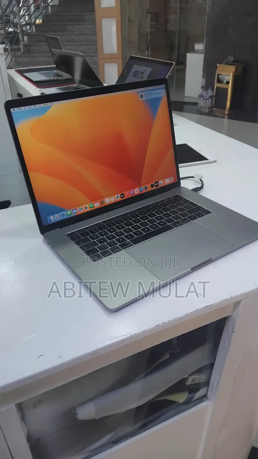 New Laptop Apple MacBook Pro 2017 16GB Intel Core i7 SSD 512GB