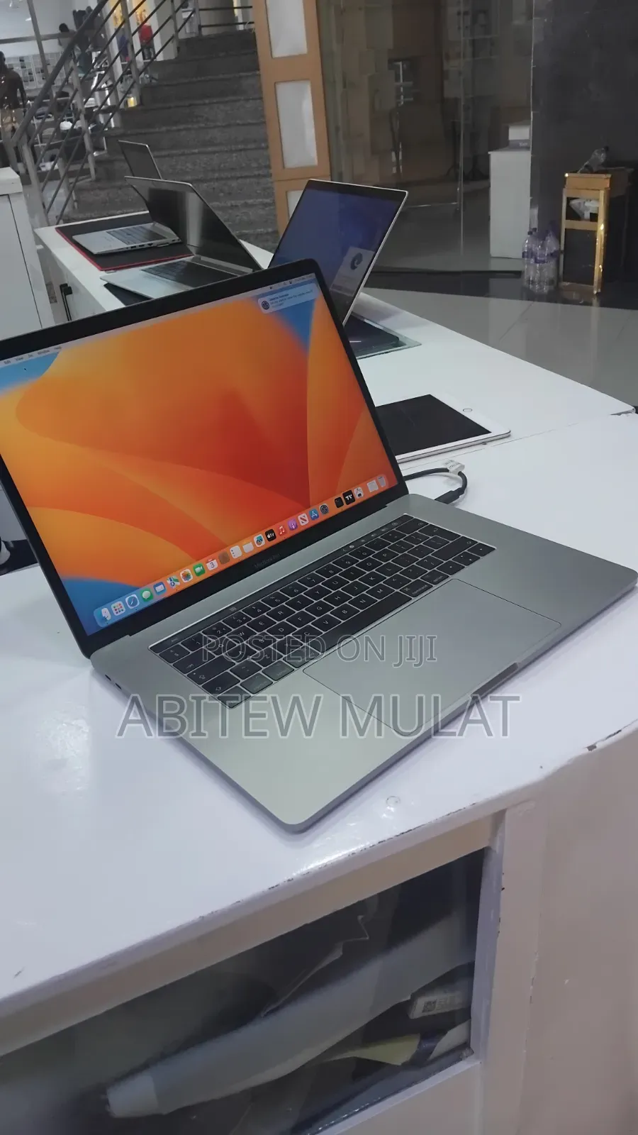 New Laptop Apple MacBook Pro 2017 16GB Intel Core i7 SSD 512GB