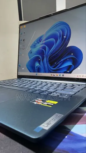 New Laptop Lenovo 16GB AMD Ryzen 7 SSD 512GB