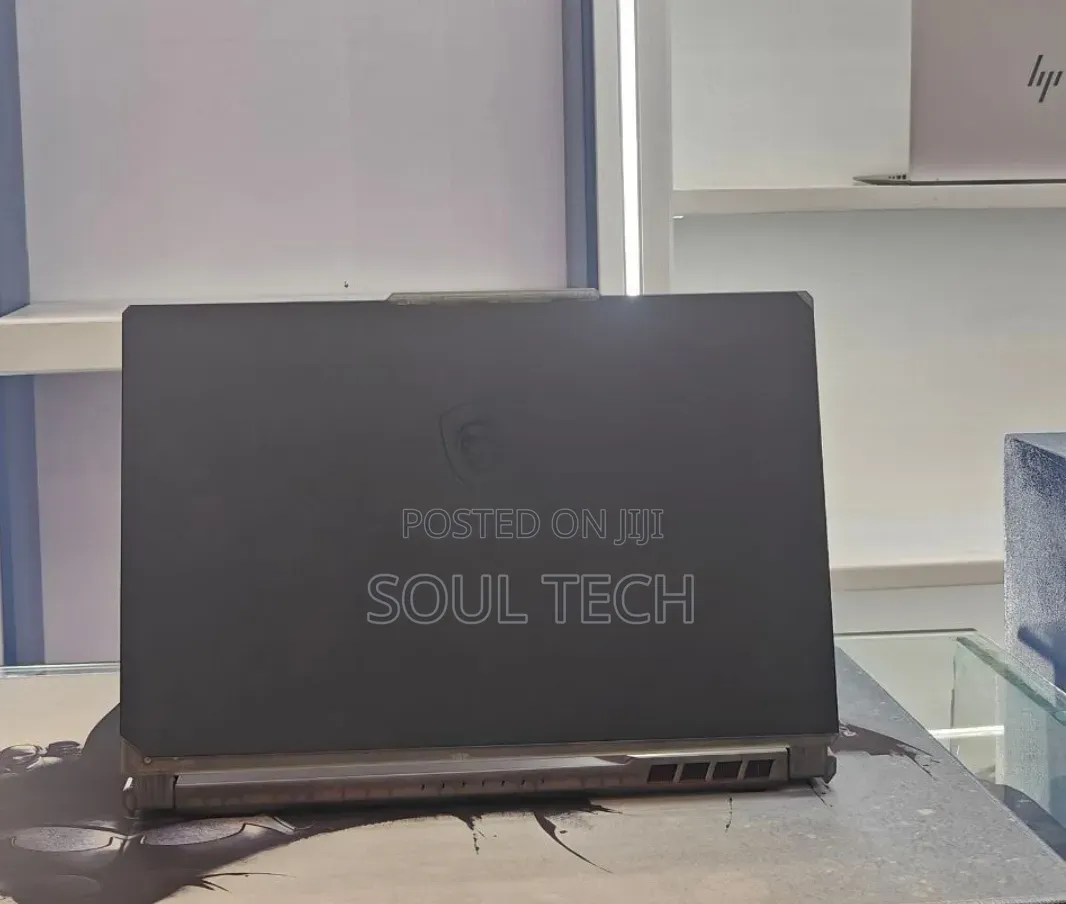 New Laptop MSI Cyborg 15 16GB Intel Core i7 SSD 1T