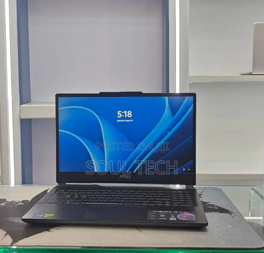 New Laptop MSI Cyborg 15 16GB Intel Core i7 SSD 1T