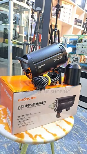 Godox   Profetional Light Dp Mark3