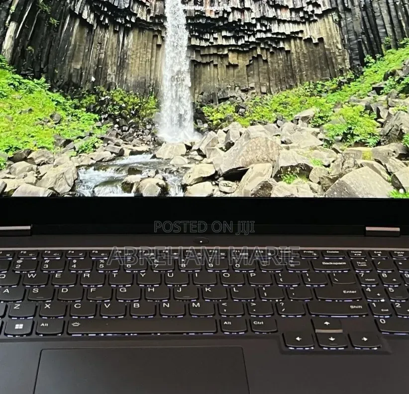 New Laptop Lenovo Legion 5 16GB AMD Ryzen 7 SSD 1T