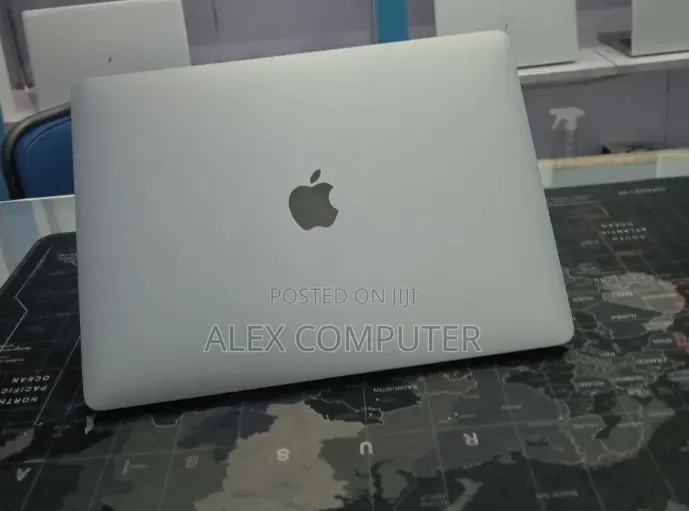 New Laptop Apple MacBook Pro 2020 8GB Apple M1 SSD 512GB