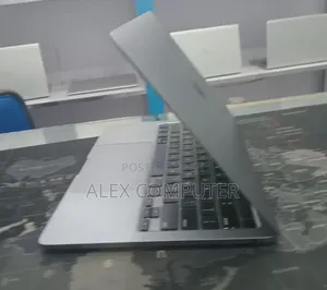 New Laptop Apple MacBook Pro 2020 8GB Apple M1 SSD 512GB