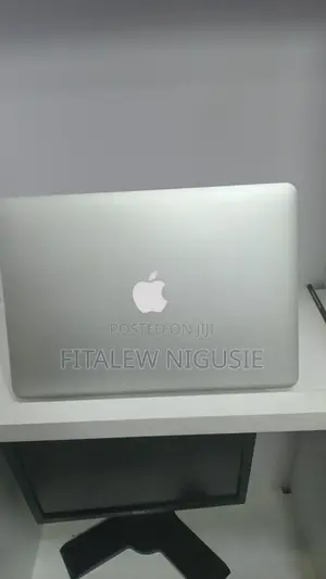 New Laptop Apple MacBook Air 2017 8GB Intel Core i5 SSD 128GB