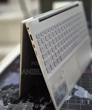 New Laptop Dell Inspiron 15 8GB Intel Core i5 SSD 256GB