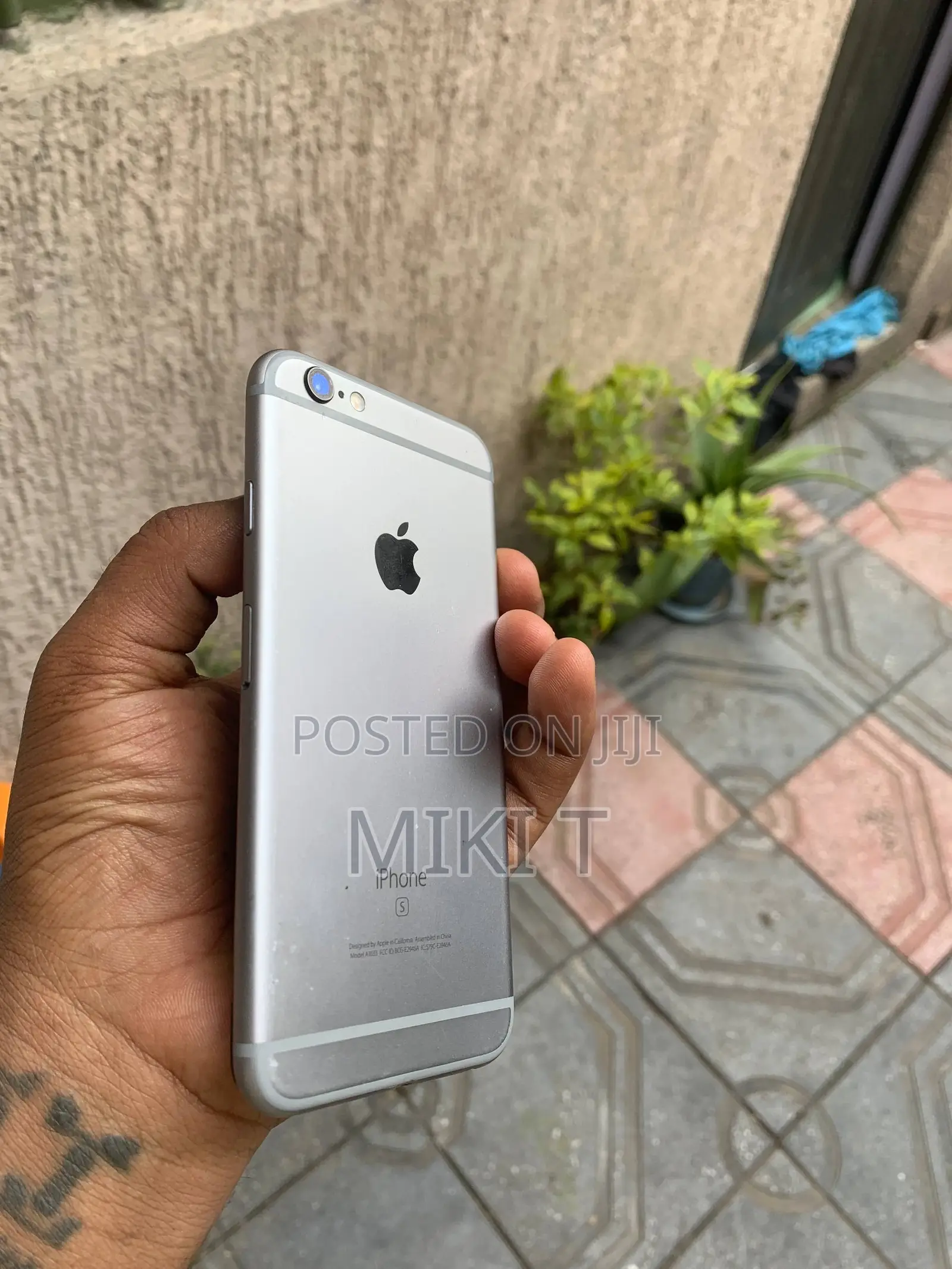 Apple iPhone 6s 16 GB Bronze