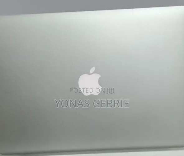 New Laptop Apple MacBook 8GB Intel Core i5 SSD 128GB