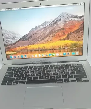 New Laptop Apple MacBook 8GB Intel Core i5 SSD 128GB