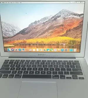 New Laptop Apple MacBook 8GB Intel Core i5 SSD 128GB