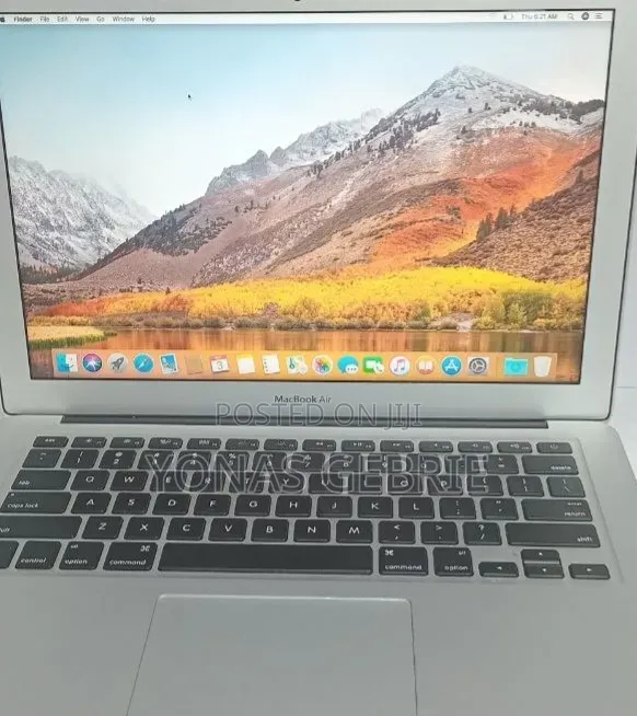 New Laptop Apple MacBook 8GB Intel Core i5 SSD 128GB