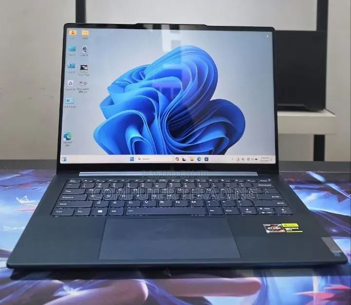 New Laptop Lenovo 16GB AMD Ryzen 7 SSD 512GB