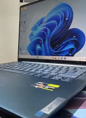 New Laptop Lenovo 16GB AMD Ryzen 7 SSD 512GB