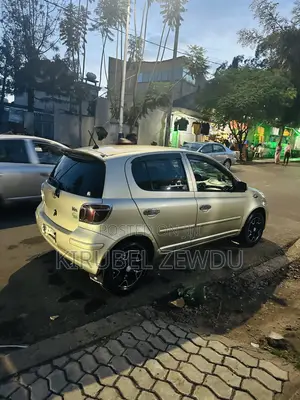 Toyota Vitz 2003 Gold
