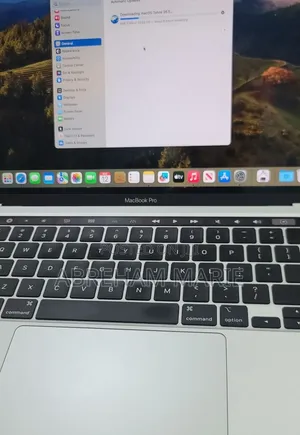 New Laptop Apple MacBook Pro 2021 M1 8GB Apple M1 Pro SSD 256GB
