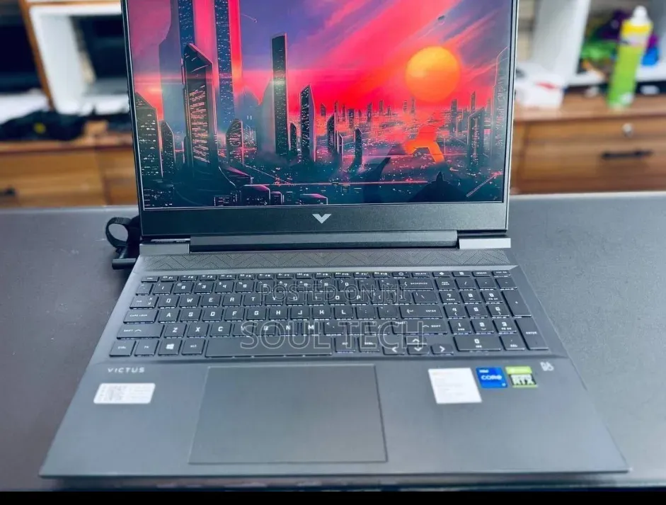 New Laptop HP Victus 16 16GB Intel Core i7 SSD 512GB