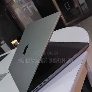New Laptop Apple MacBook Pro 2021 M1 Max 64GB Apple M1 Max SSD 1T
