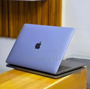 New Laptop Apple MacBook Pro 2019 16GB Intel Core i7 SSD 512GB