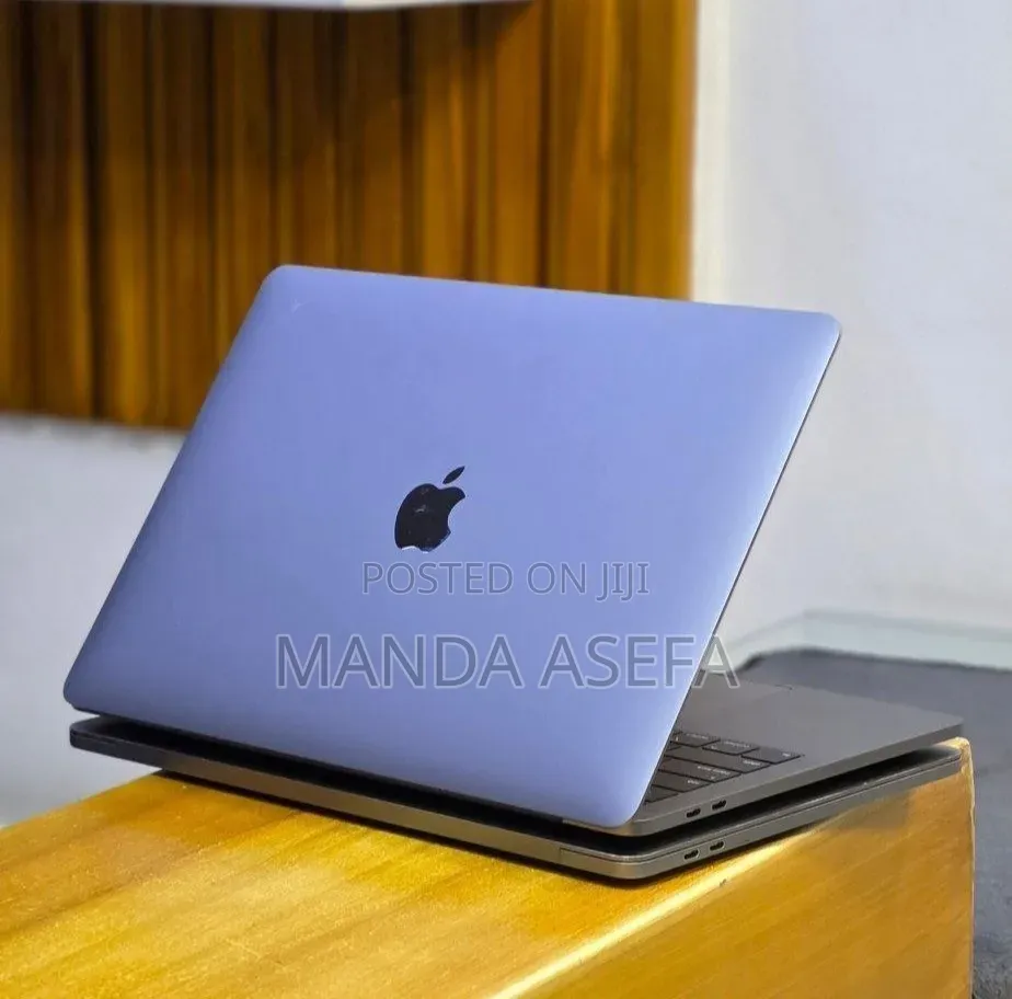 New Laptop Apple MacBook Pro 2019 16GB Intel Core i7 SSD 512GB