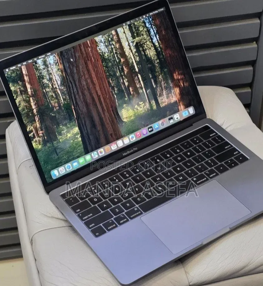 New Laptop Apple MacBook Pro 2019 16GB Intel Core i7 SSD 512GB