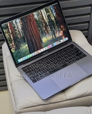 New Laptop Apple MacBook Pro 2019 16GB Intel Core i7 SSD 512GB