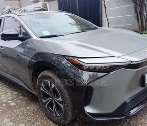 Toyota bZ4X 71.4 kWh FWD 2022 Gray
