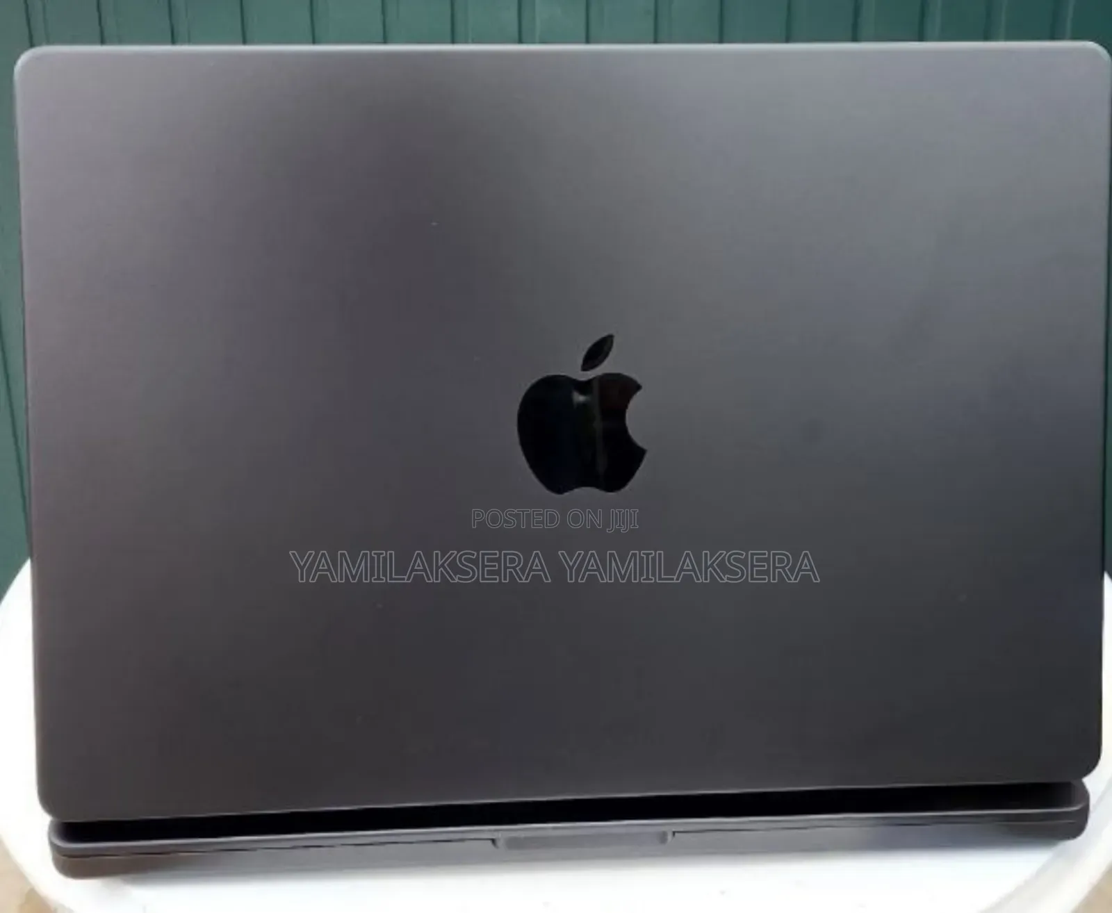 New Laptop Apple MacBook Pro 2023 M3 18GB Apple M3 SSD 512GB