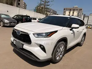 Toyota Highlander 2023 White