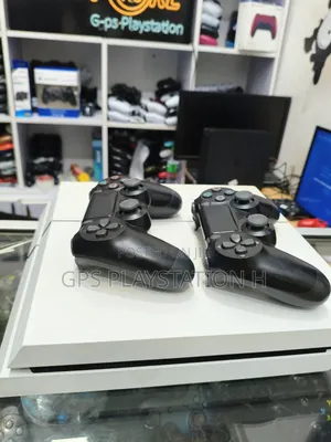 PlayStation  4 Standard Model Ybeal Talak Knash