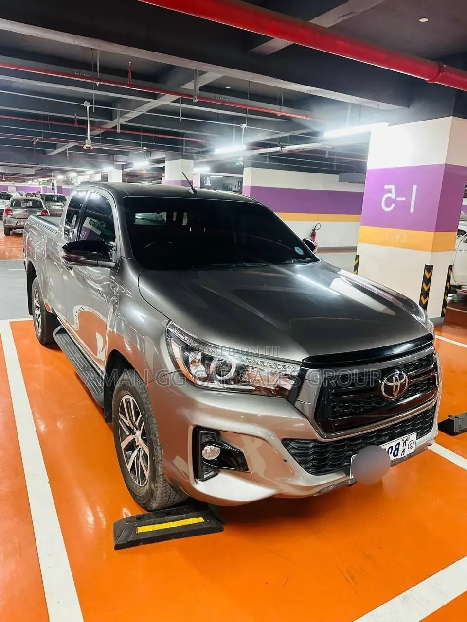 Toyota Hilux 2020 Gray
